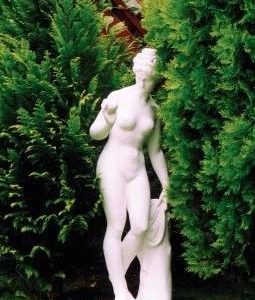 Aphrodité almával 120cm